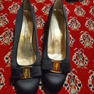 Salvatore Ferragamo Vera Bow Pumps